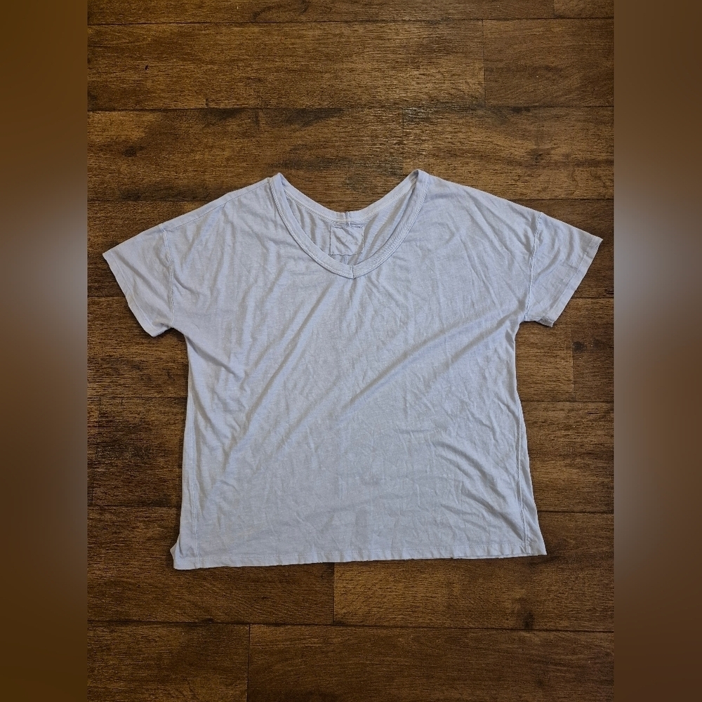 Arie women's Light Blue V-Neck Short Sleeve T-Shirt Size XL